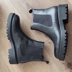 Chelsea boots
